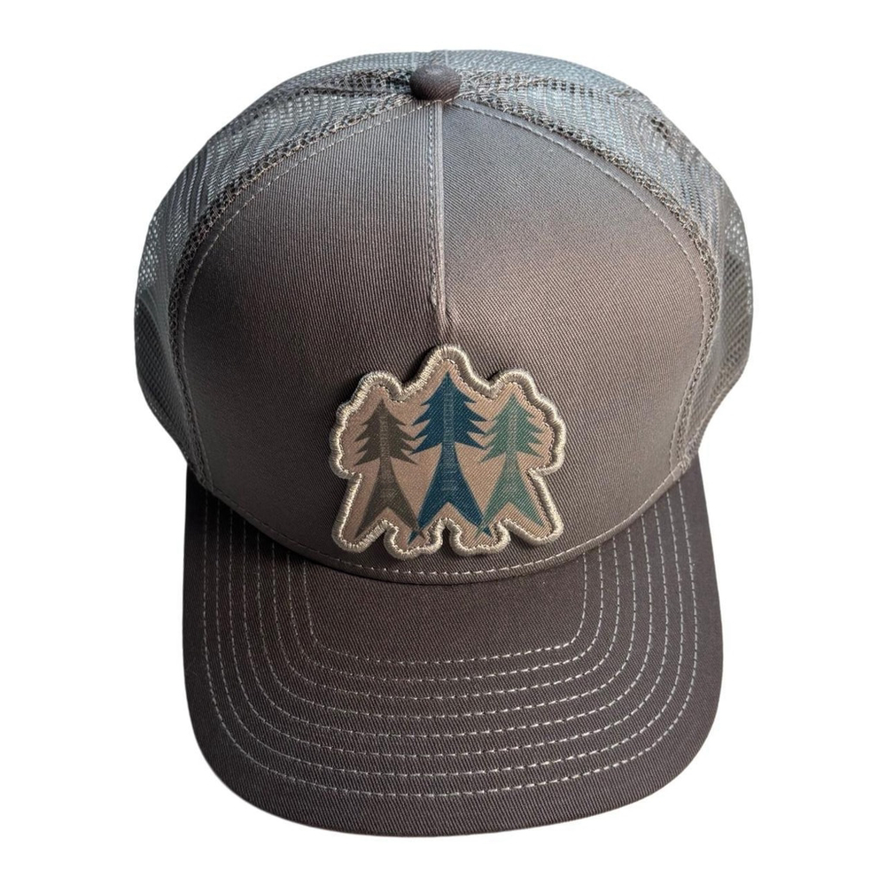 Men’s grey trucker hat from Pistil